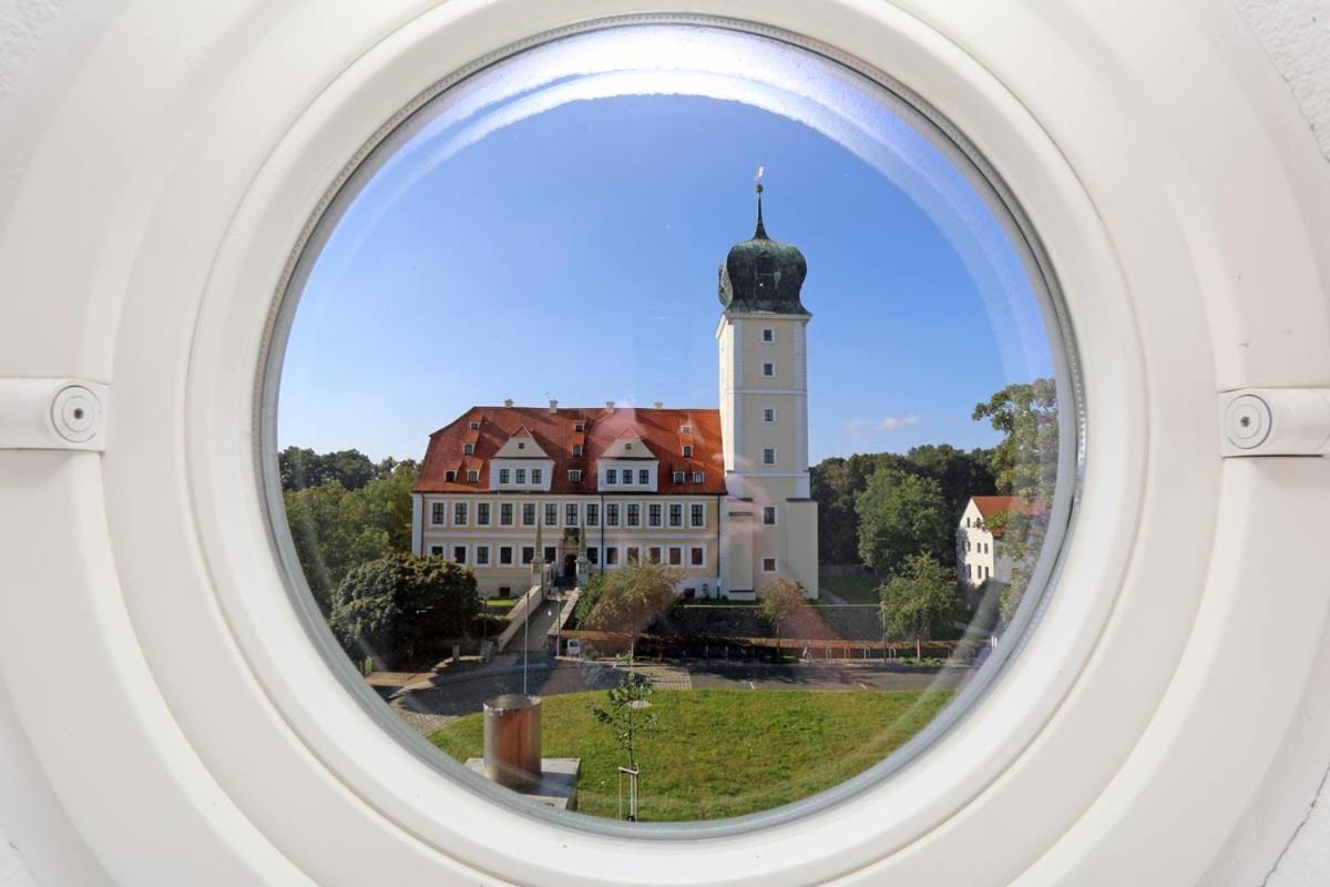 Appartments Zur Schlosswache Delitzsch Bagian luar foto