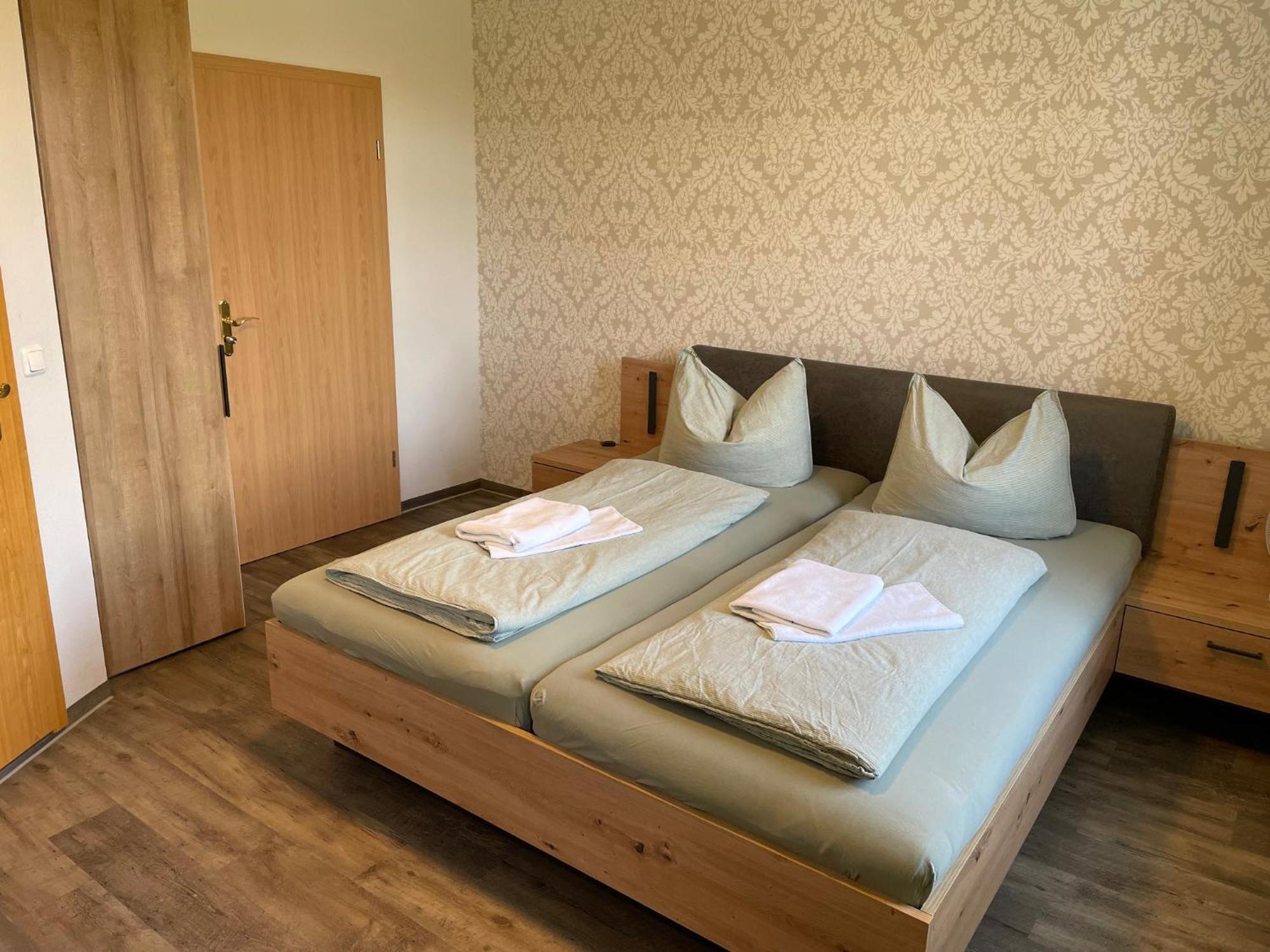 Appartments Zur Schlosswache Delitzsch Bagian luar foto